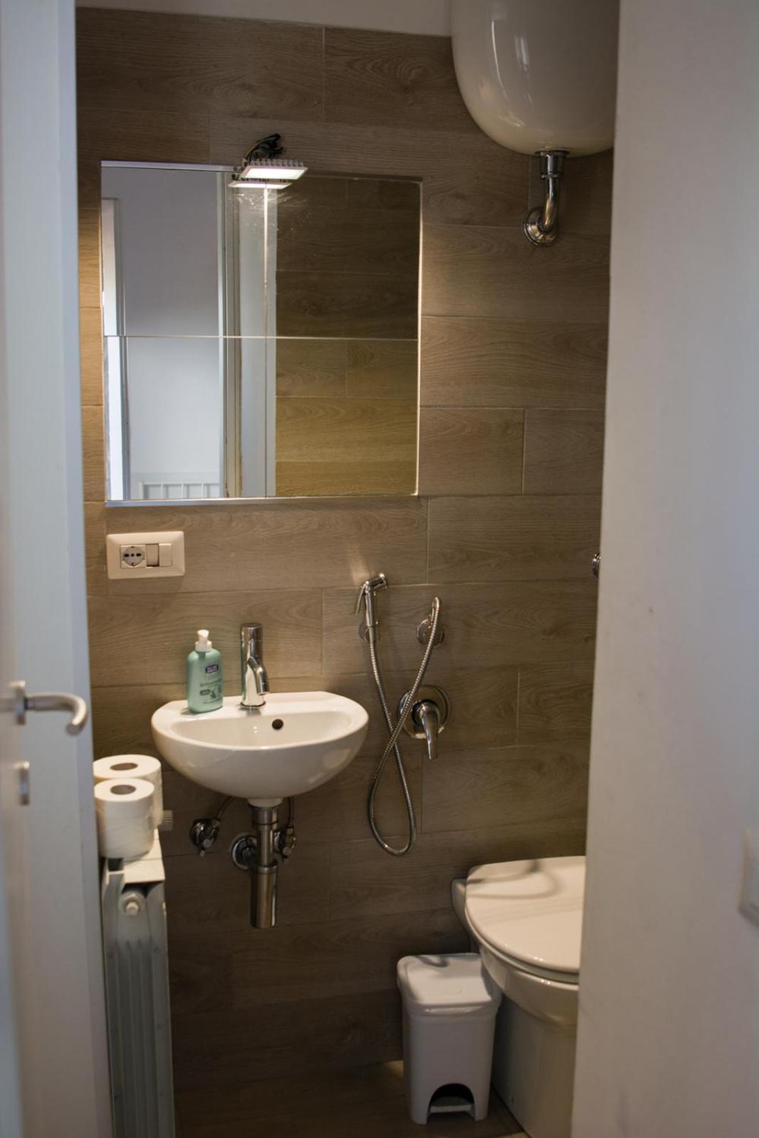 Largo Anzani 19 Hotel Rome Exterior photo